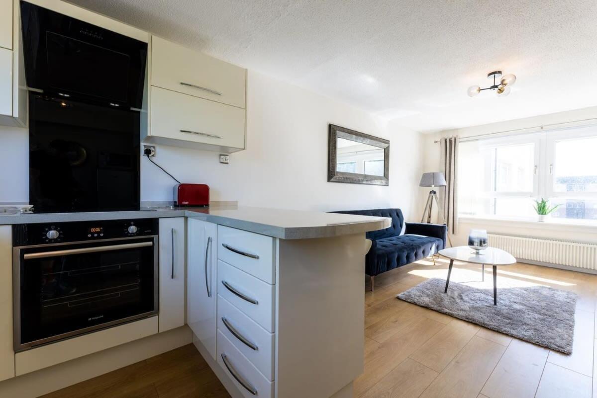 Stunning City Centre 1 Bed With Free Parking กลาสโกว์ ภายนอก รูปภาพ